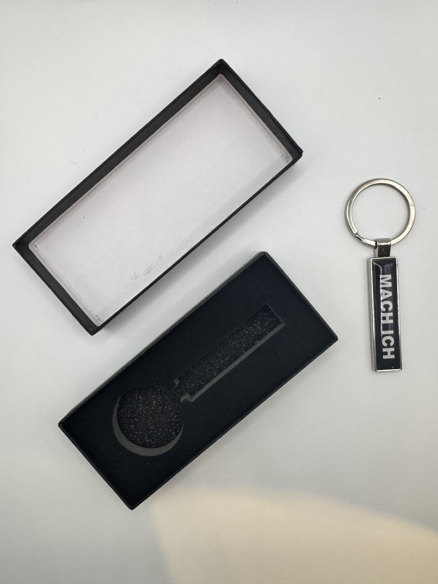 Personalisierte Schlüsselanhänger aus Metall